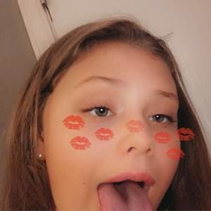 Meet your Posher, Avery